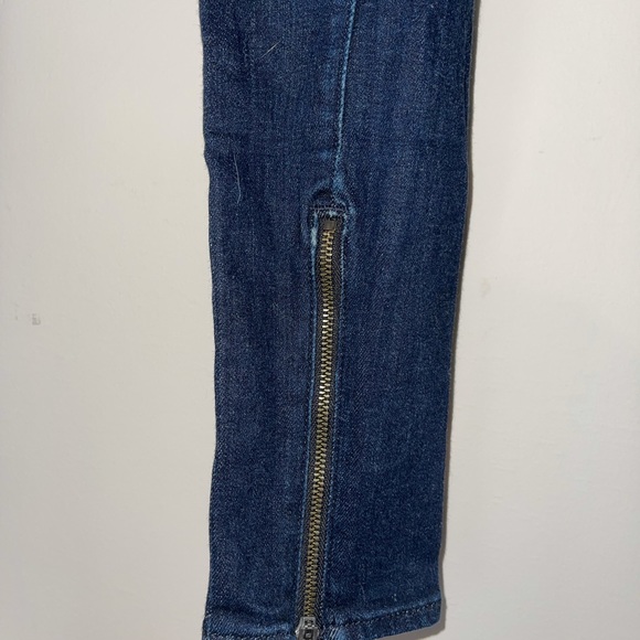 Rag & Bone Women’s Dark Wash Skinny Jean with Ankle Zipper Detail - Picture 4 of 5